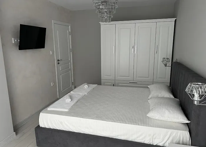 луксозни дарис-free Parking カザンラク